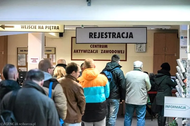 Czy można odrzucić ofertę pracy z urzędu pracy? Kiedy grozi utrata statusu