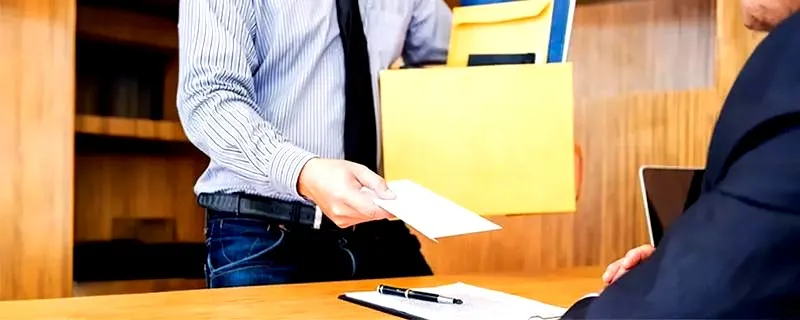 Jak napisać rezygnację ze stażu: wzór i porady krok po kroku