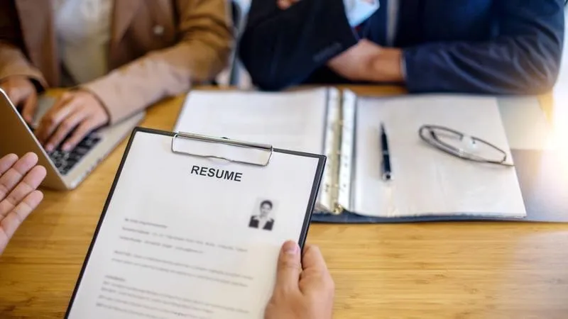 Jak opisać doświadczenie w CV? Przykłady, które zwiększą szanse na zaproszenie