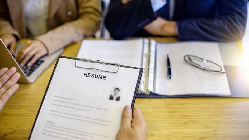 Jak opisać doświadczenie zawodowe w CV? Przykłady, które przyciągają uwagę rekrutera