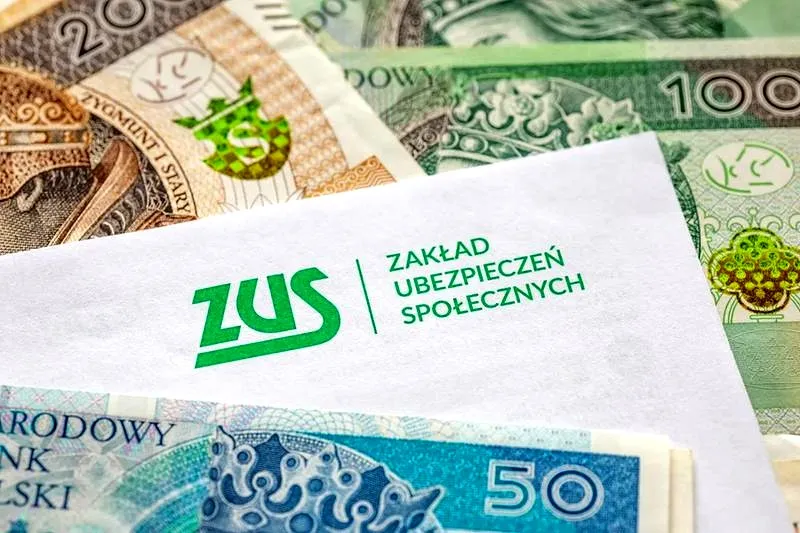 Kiedy ZUS wypłaca L4? Poznaj terminy i powody opóźnień w wypłatach