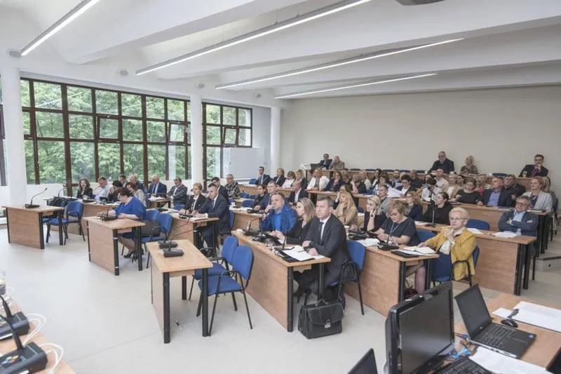 Wpływ liczby mieszkańców