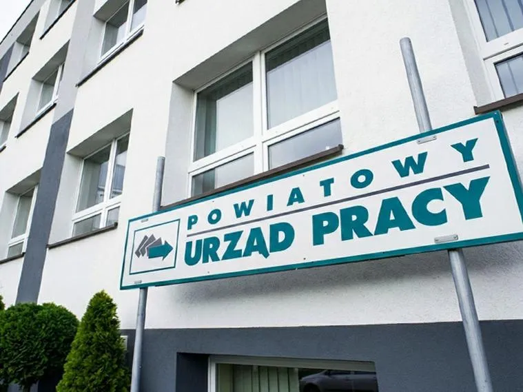 Zatrudnienie przez urząd pracy